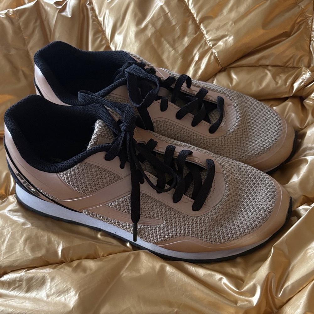 Fila Women's Tan and Black Sneakers